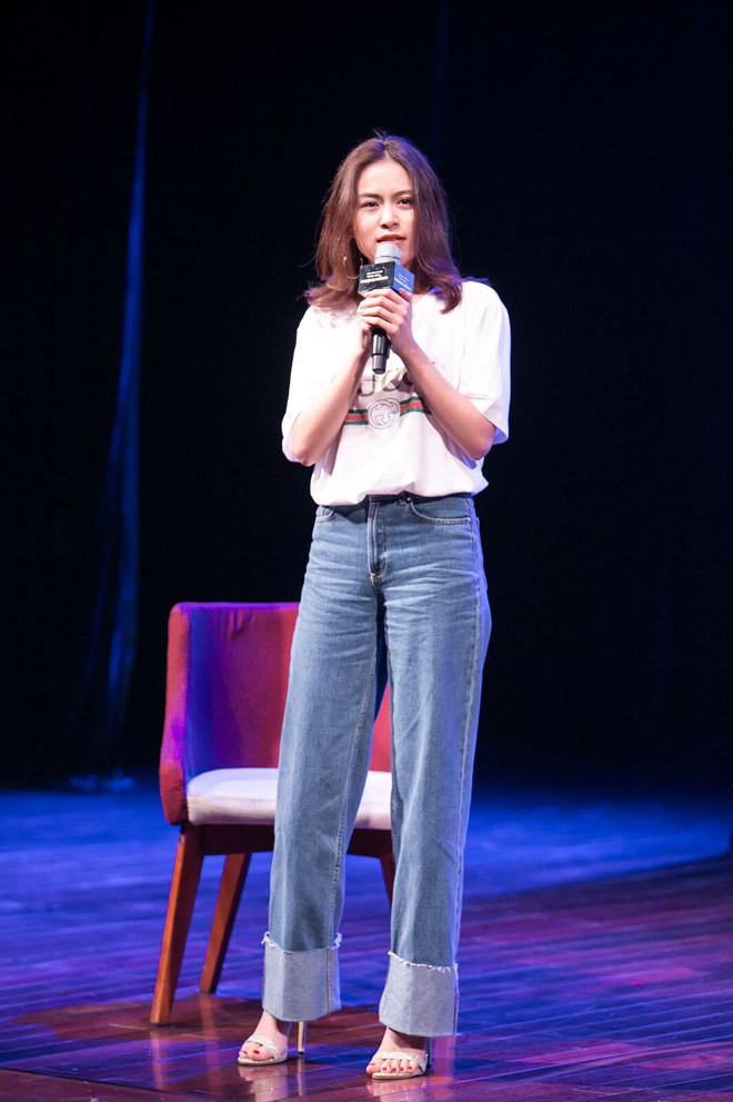 Hoàng Thùy Linh khẳng định cô đã đủ dũng cảm để tự nhìn về quá khứ mà không còn cảm giác tự ti.