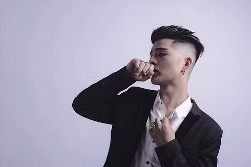 Mới đây, những hình ảnh đăng tải trên mạng xã hội cho thấy Quang Anh The Voice Kids đã thực sự trưởng thành, trở thành một thanh niên phong độ, đẹp trai.