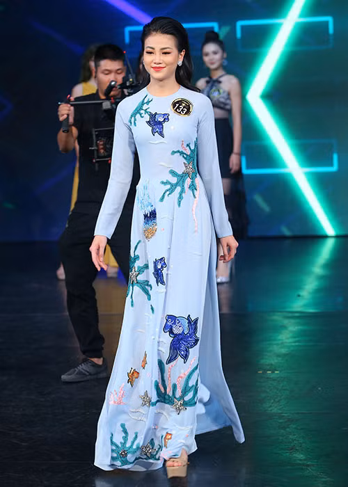 Tại sự kiện, Hoa hậu Angelia Ong tìm được ứng viên sáng giá “nói tiếng Anh như gió” ứng tuyển thi Hoa hậu Trái đất 2018 đó là Nguyễn Phương Khánh - Á hậu Biển Việt Nam Toàn cầu.