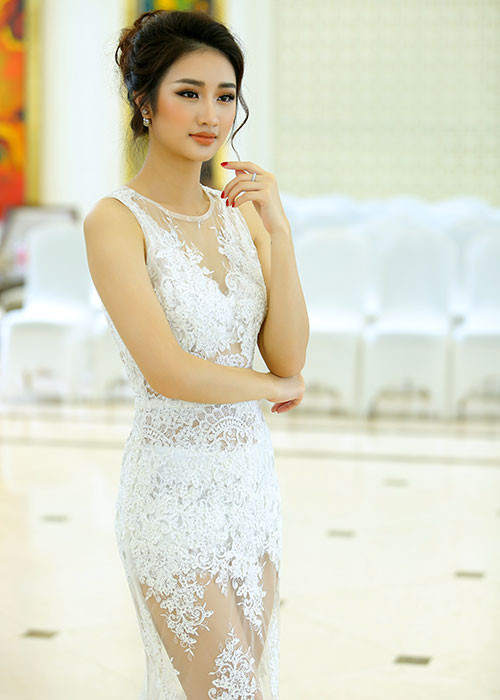 Hoa Hậu bản sắc Việt toàn cầu Thu Ngân khoe nhan sắc mặn mà gái một con.