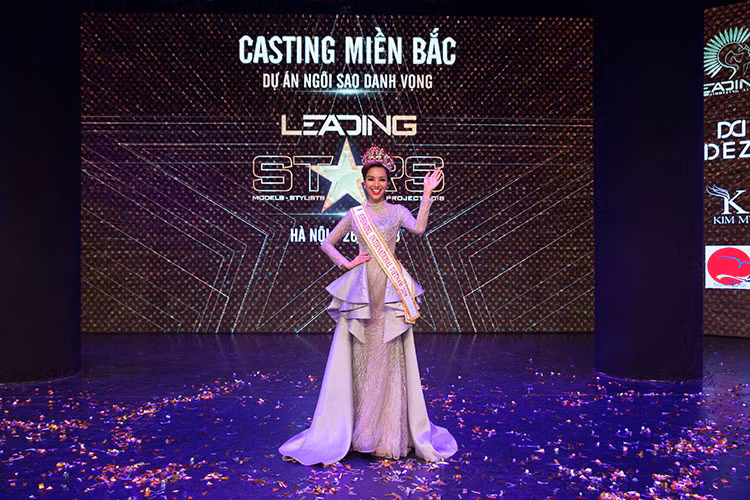 Dương Nguyễn Khả Trang được chọn trở thành đại diện tham dự cuộc thi Super Model International vào ngày 3/9 tại Thái Lan.