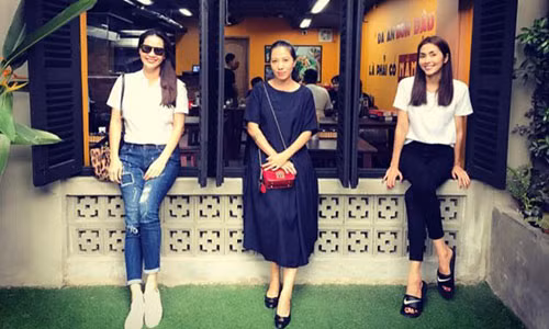 Tăng Thanh Hà và Thân Thuý Hà xuất hiện bên cạnh Thuỳ Trang - vợ Phạm Anh Khoa.