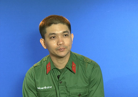 Tim bat ngo roi nuoc mat noi ve noi dau dang gong ganh