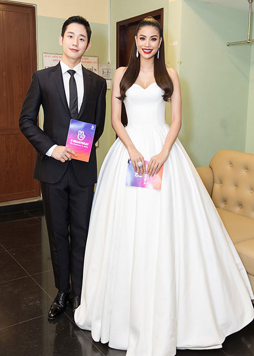 Sự xuất hiện của cặp đôi khiến fan phấn khích.