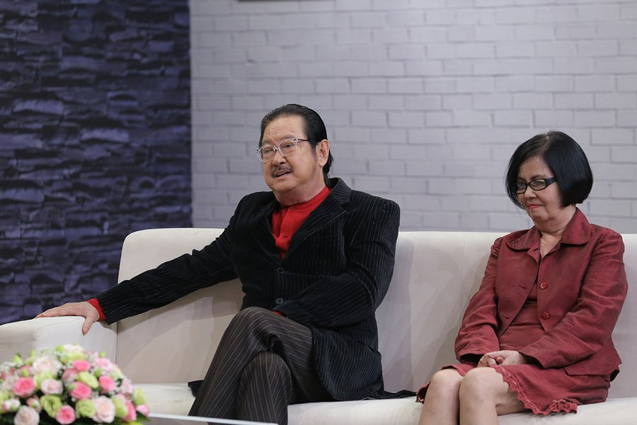 Làm vợ người nổi tiếng, hơn ai hết, ca sĩ Bích Trâm biết mình phải nhường nhịn và tha thứ.