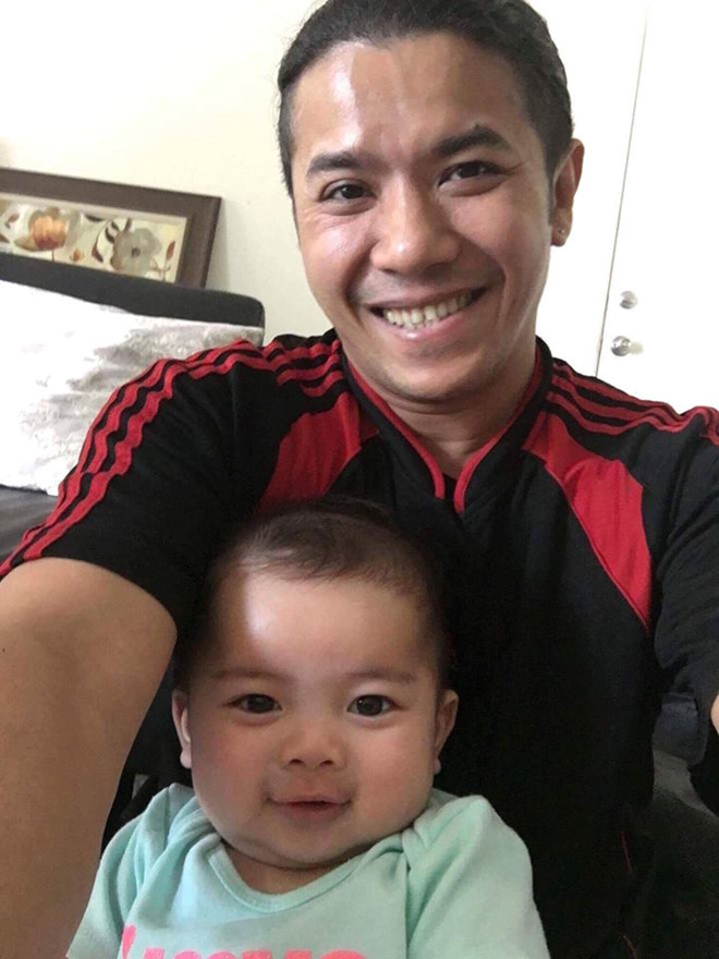 Kasim Hoàng Vũ khoe ảnh chụp cùng con trai.