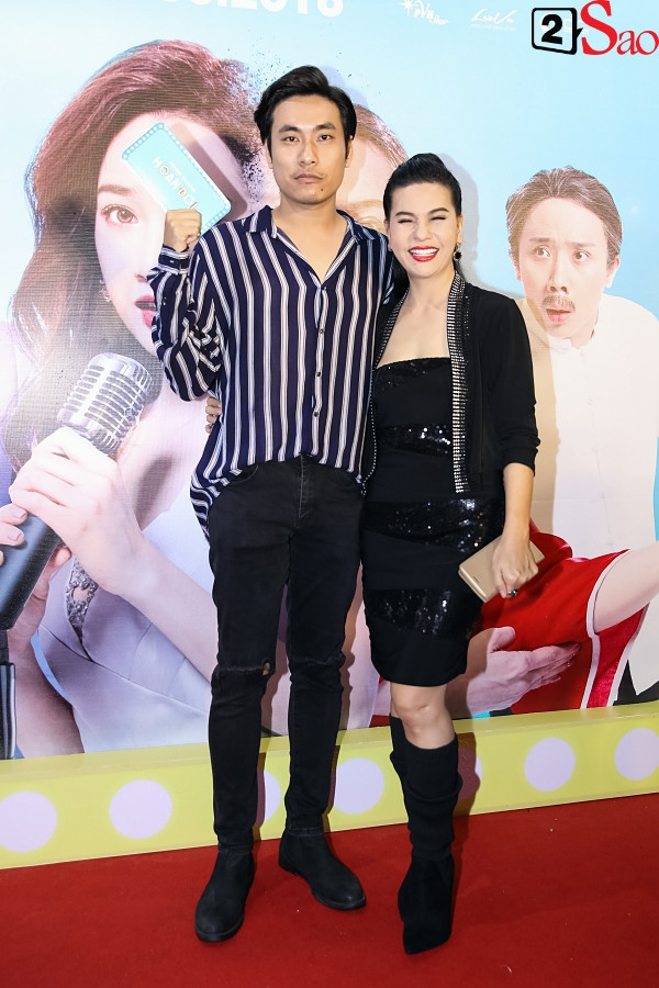 Tối 29/8/2018, cặp đôi tay trong tay xuất hiện tại buổi họp báo phim Hoán đổi. Dành cho nhau những cử chỉ ân cần, ánh mắt trìu mến, Kiều Minh Tuấn và Cát Phượng như chứng minh tin đồn không chính xác, cả hai vẫn đang hạnh phúc bên nhau.