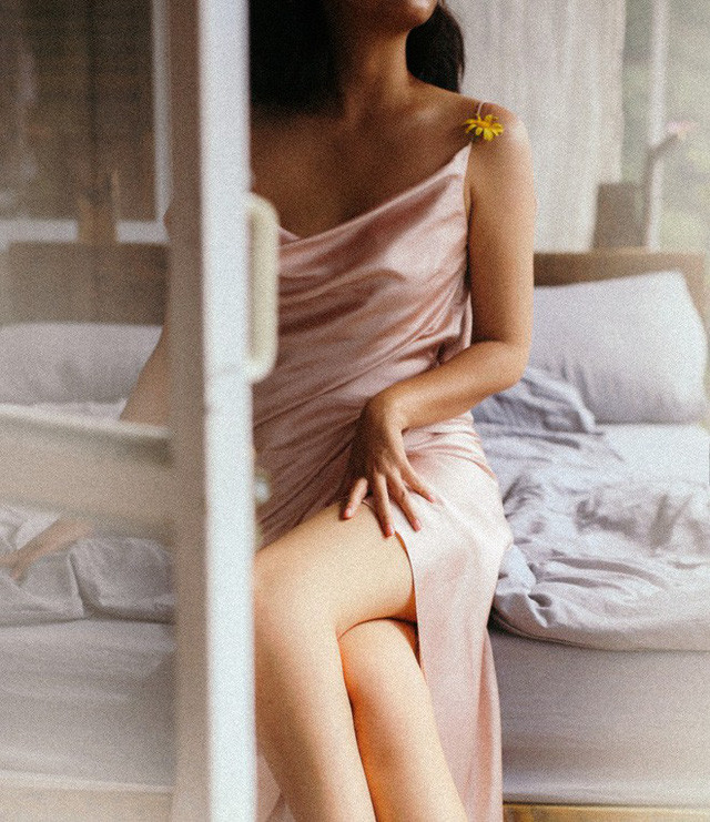 "Giữa việc chọn làm một ca sĩ và làm một người mẹ, tôi đã chọn làm mẹ, và khi đã lựa chọn một điều gì, tôi luôn dốc hết trái tim mình cho nó. Lúc này, khi đã an tâm về gia đình của mình, tôi mới có thời gian nhìn thật sâu vào trái tim. Tôi thấy ở đó, vẫn còn một ngọn lửa nhỏ".