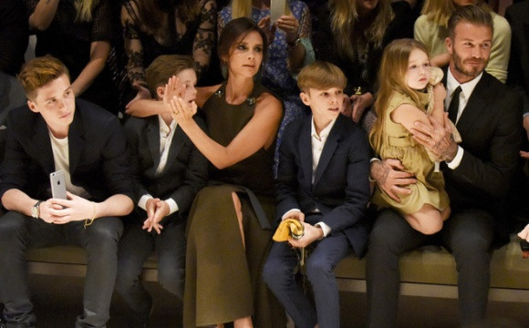 Ro tin Victoria Beckham mang thai, chuan bi co con thu 5-Hinh-2