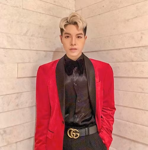 Đức Phúc bật mí đã mua được nhà và đang là trụ cột kinh tế trong gia đình.