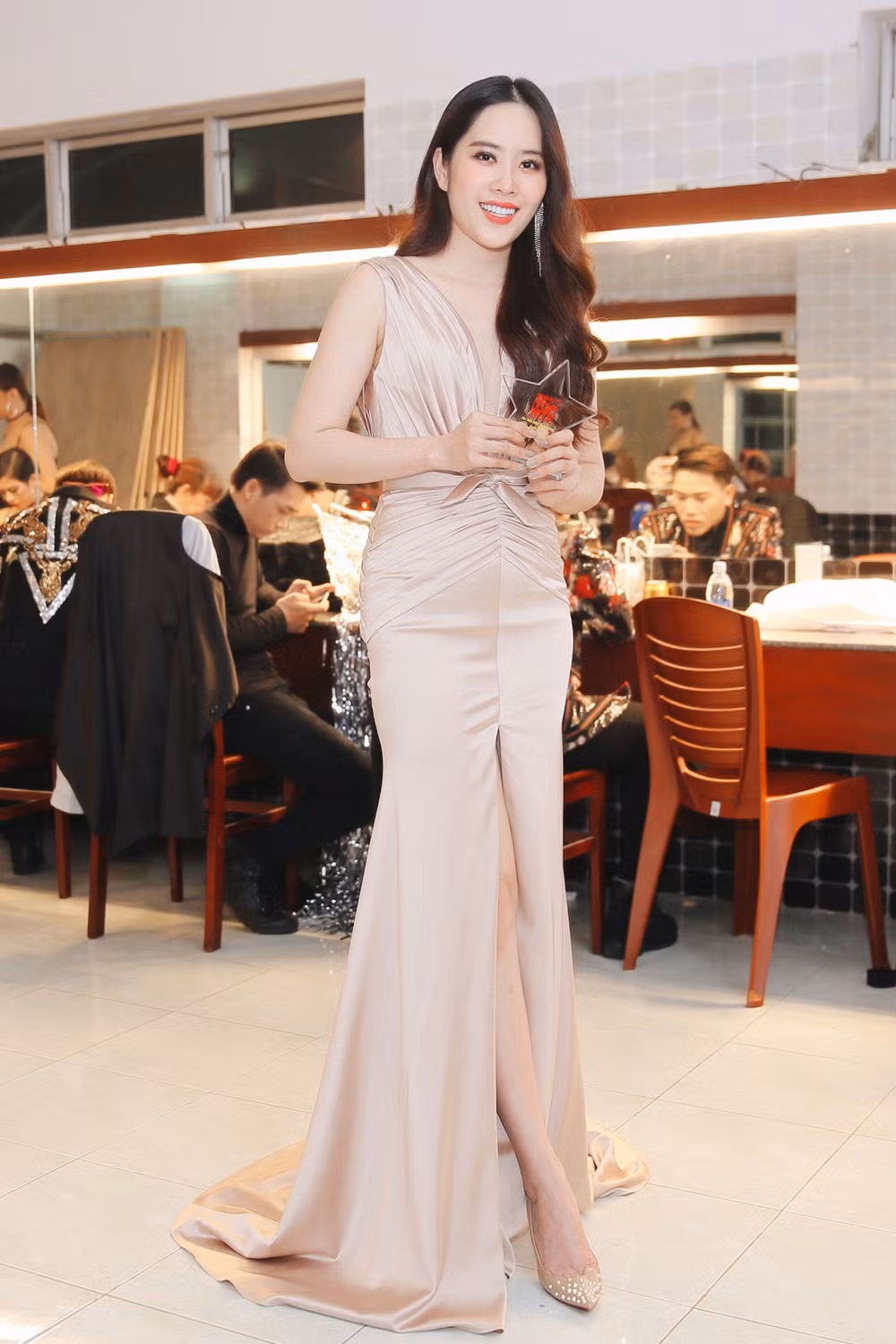 Cùng với đó, Hoa khôi Nam Em cũng tập trung cho công việc. Mới đây, cô ra mắt phim ngắn "Gọi tên nỗi đau" với ca khúc tự sáng tác "Đau vì yêu".