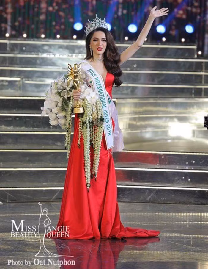 Chiến thắng của Hương Giang được đánh giá hoàn toàn thuyết phục.