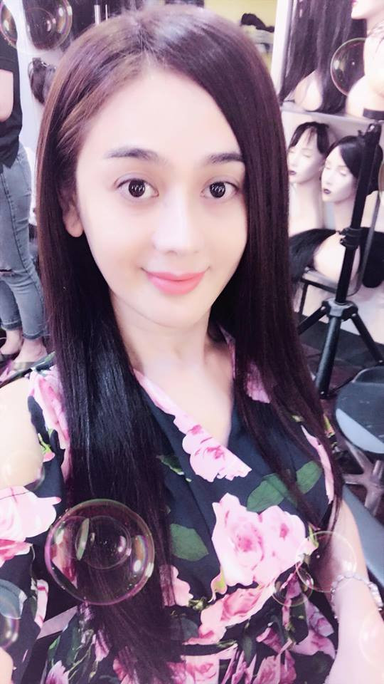 Mat moc xuong pho, Lam Khanh Chi duoc khen toi tap vi qua xinh