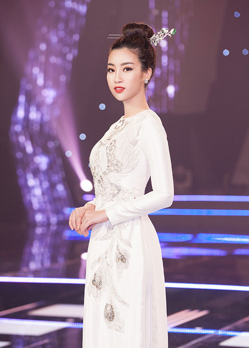 Hình ảnh xinh đẹp, quý phái của Hoa hậu Đỗ Mỹ Linh.