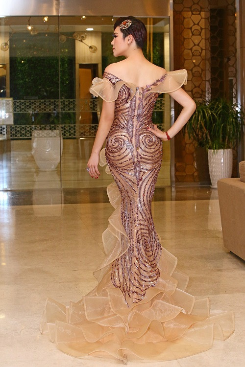 Hình ảnh đẹp kín đáo nhưng vẫn vô cùng gợi cảm của ca sĩ Thu Phương.