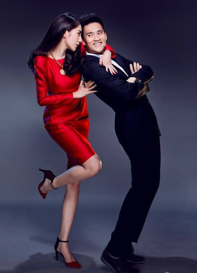 Thủy Tiên đóng vai trò quan trọng trong cuộc đời của Công Vinh. Ngay cả việc ra mắt tự truyện lần này của Công Vinh cũng bắt nguồn từ lời khuyên của bà xã: Viết sách lấy tiền làm từ thiện.