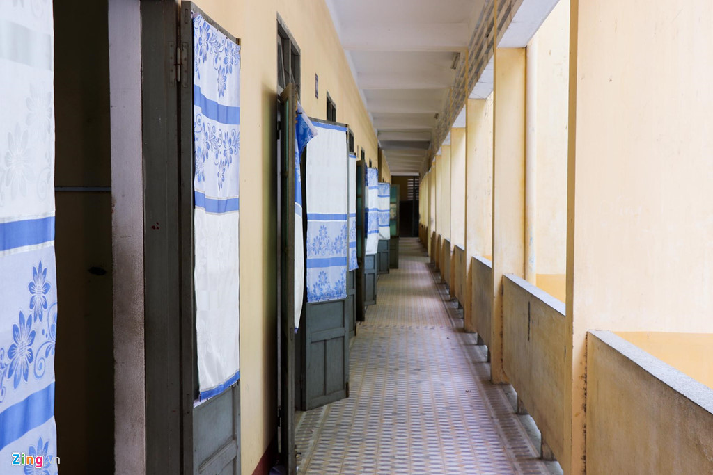 Với tư cách một giáo viên chủ nhiệm của lớp Vy, dù chỉ một năm, nhưng thầy Thanh cũng rất vui vì học trò còn ít tuổi mà đã tham dự cuộc chơi rất lớn mang vinh dự, vinh quang về cho ngôi trường em từng học.