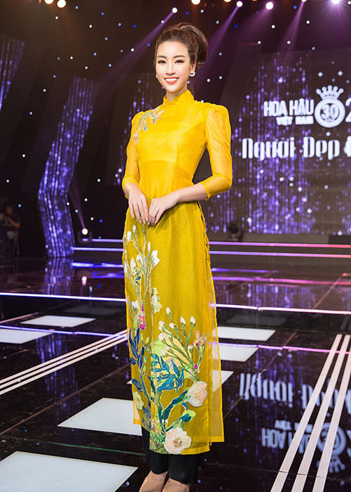 Nhà báo Trác Thúy Miêu và Trấn Thành bày tỏ rất vui khi hội ngộ Mỹ Linh trong vai trò mới.