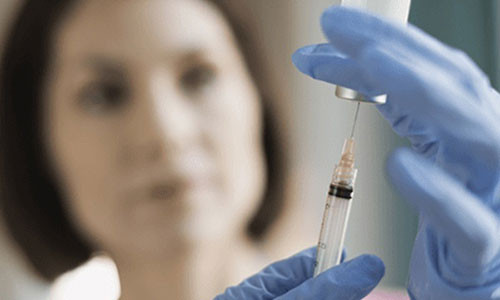 Chỉ vì tiêm liên tiếp corticoid trong hai tuần, nữ doanh nhân phải lãnh đủ hậu quả sức khỏe. Ảnh minh họa.