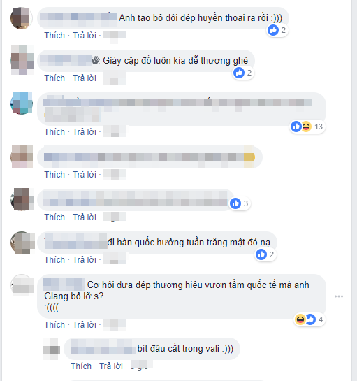 Những bình luận hài hước mà người hâm mộ phát hiện cặp đôi đã không mang đôi dép tổ ong huyền thoại nữa.