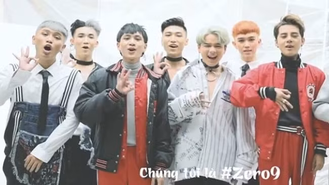 Nhiều người nhớ đến Zero 9 qua cách giới thiệu nhóm bằng cử chỉ bàn tay vì ngoại hình và khả năng ca hát.