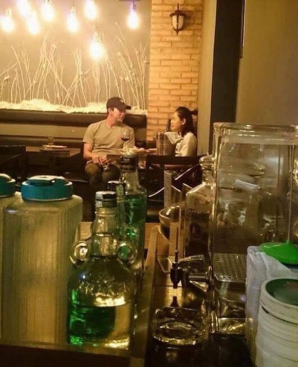 Tờ Osen của Hàn Quốc cũng tung tin độc quyền với tựa đề "Nam diễn viên Jin Ju Hyung hẹn hò nữ diễn viên hàng đầu của Việt Nam Chi Pu". Tờ tin tức này đã dựa vào nguồn tin tại Việt Nam, khẳng định rằng cặp đôi này có tình cảm sau khi loạt hình hẹn hò tại nhà hàng vào dịp sinh nhật Jin Ju Hyung, diện áo đôi đi ăn bị tung ra.