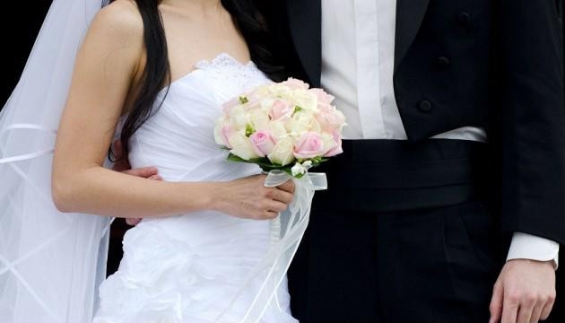 Phụ nữ có thể yêu bất chấp nhưng khi cưới sẽ luôn tỉnh táo để chọn cho mình người chổng tử tế - Ảnh minh họa: Internet