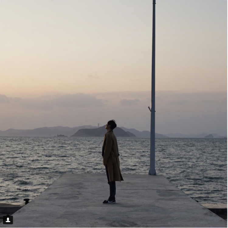 Do đó, nếu bạn muốn chụp được những bức ảnh đẹp hay muốn nhấn mạnh, truyền tải thông điệp gì đó thì hãy lược bớt những gì thừa thãi trong khung cảnh của bạn đi trước khi chụp.