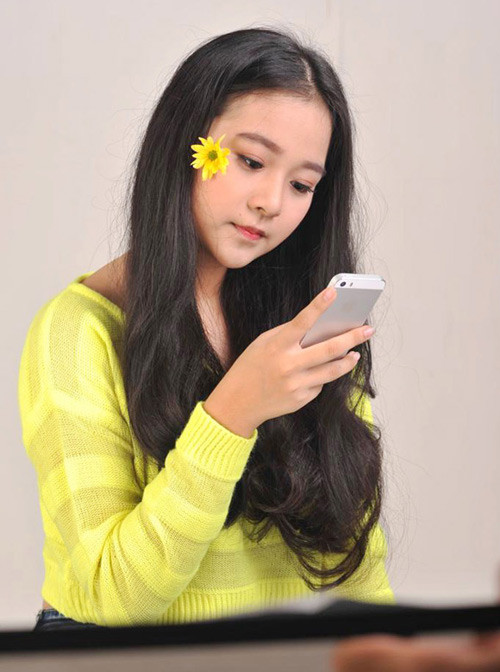 Tam Triều Dâng cũng tỏ ra ngạc nhiên vì phản ứng có phần quá khích của nhiều khán giả: "Tôi thấy nếu mình đóng vai phản diện mà bị chửi là thành công đấy. Nhưng vai Dung lại là nhân vật chính diện mà vẫn bị chửi, nên tôi hơi bàng hoàng"- nữ diễn viên cho biết.