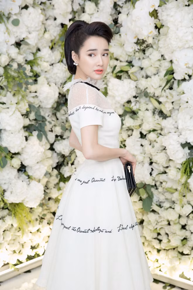 Bạn gái Trường Giang nhận được không ít sự quan tâm từ đồng nghiệp và giới truyền thông khi được hỏi han về những “tai bay vạ gió” gần đây.