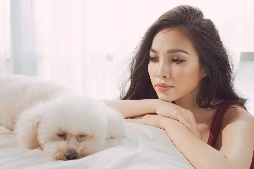  Hiền Thục vừa chia sẻ bộ hình chụp chung với Gia Bảo nhân ngày sinh nhật lần thứ 16 của con gái. Bộ hình được thực hiện với ý tưởng độc đáo khi hai mẹ con tạo dáng giống nhau và chụp cùng một bối cảnh.