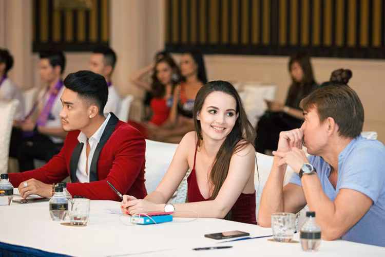 Mới đây, Top 30 thí sinh "Người mẫu thời trang Việt Nam" đã bước vào phần thi đầu tiên của vòng chung kết: thi tài năng.