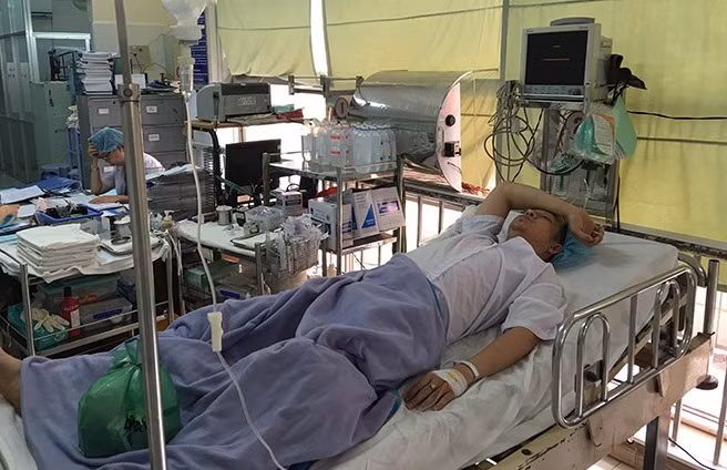 Quách Tuấn Du bất ngờ nhập viện khiến fan lo lắng.