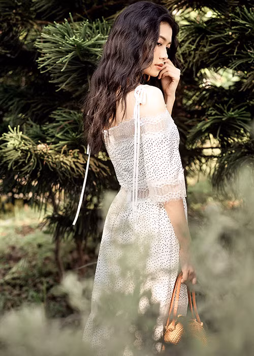 Diễn viên Trà My nổi tiếng với vai Hạnh trong phim "Thương nhớ ở ai". Bộ phim gây sốt suốt thời gian vừa qua.