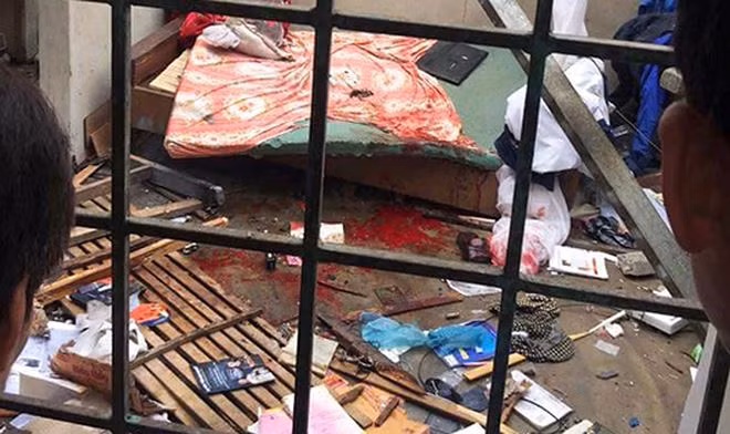 Hiện trường khi vụ nổ vừa xảy ra tại nhà ông Hường.