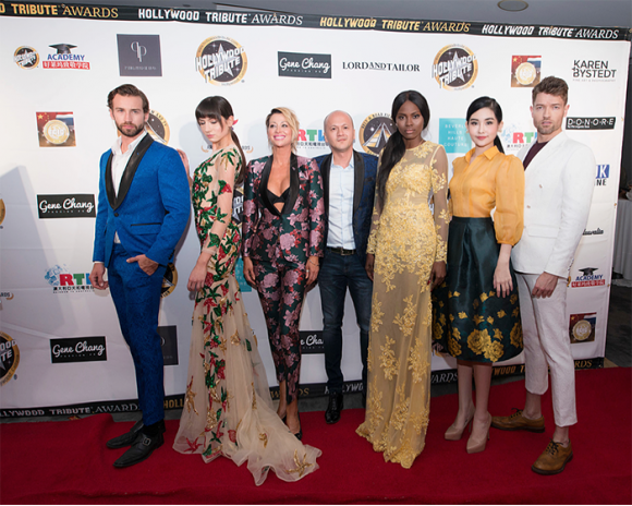 Đại diện của Lê Âu Ngân Anh cho biết hiện tại người đẹp đang dành thời gian du lịch, thăm người thân ở Mỹ và sẽ trở về Việt Nam trong vài ngày tới.