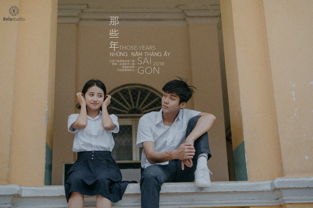 Bộ ảnh được cặp đôi thực hiện theo concept cổ điển trong bối cảnh những đường phố, chung cữ cũ nhằm tái hiện không gian xưa của Sài thành.