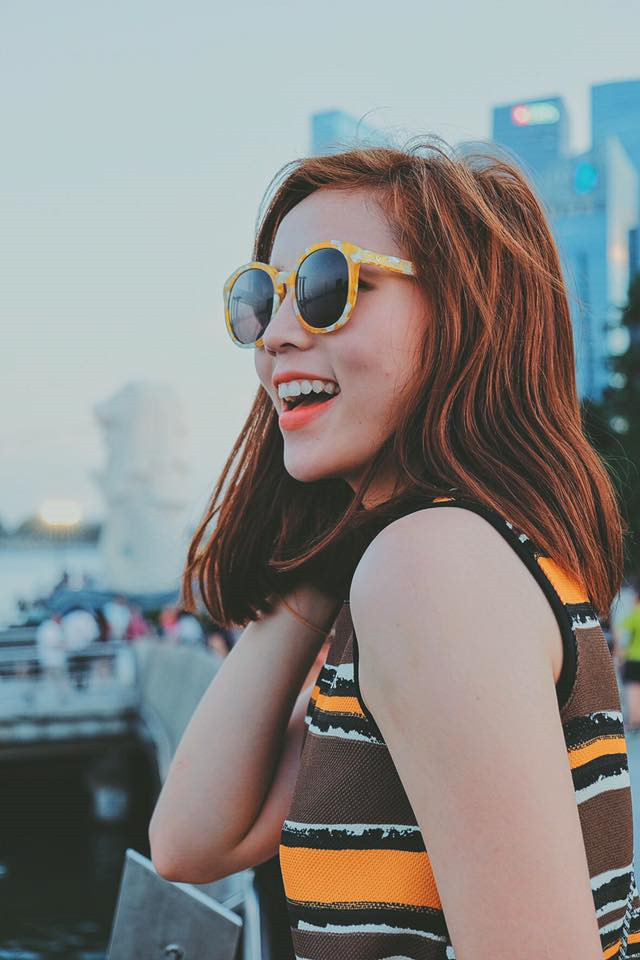 So với các hoa hậu khác, Kỳ Duyên có một đường đi rất khác. Cô từng được khuyên từ bỏ danh hiệu hoa hậu vì quá nhiều scandal liên tiếp. Trong ảnh là một Kỳ Duyên trẻ trung, hay cười khi cô chưa làm răng sứ.