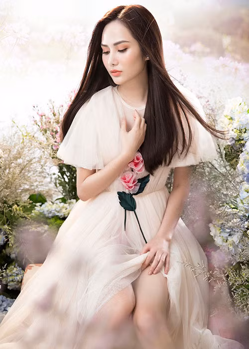 Mới đây, Nguyễn Diệu Linh tham gia cuộc thi Nữ hoàng Du lịch quốc tế. Tại cuộc thi này cô lọt top 10. Đặc biệt cô được trao giải Hoa hậu Du lịch Toàn cầu 2018.