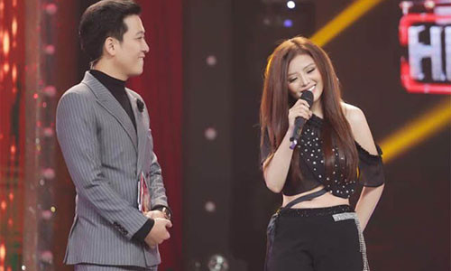 Ca sĩ Khánh My và Trường Giang từng có thời gian làm việc chung trong chương trình Ca sĩ giấu mặt.