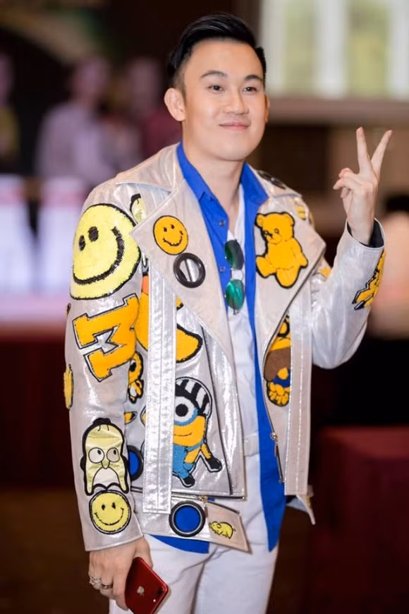 Chẳng ai như Dương Triệu Vũ bị chê hát dở vẫn nhẹ nhàng trả lời comment của anti-fan.