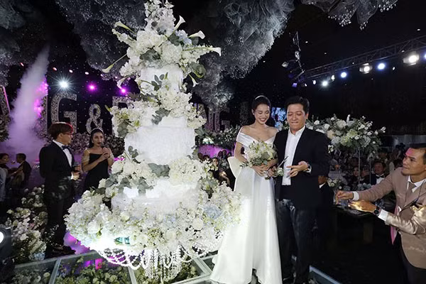 MC dam cuoi cua Nha Phuong la co gai Truong Giang tung yeu tham