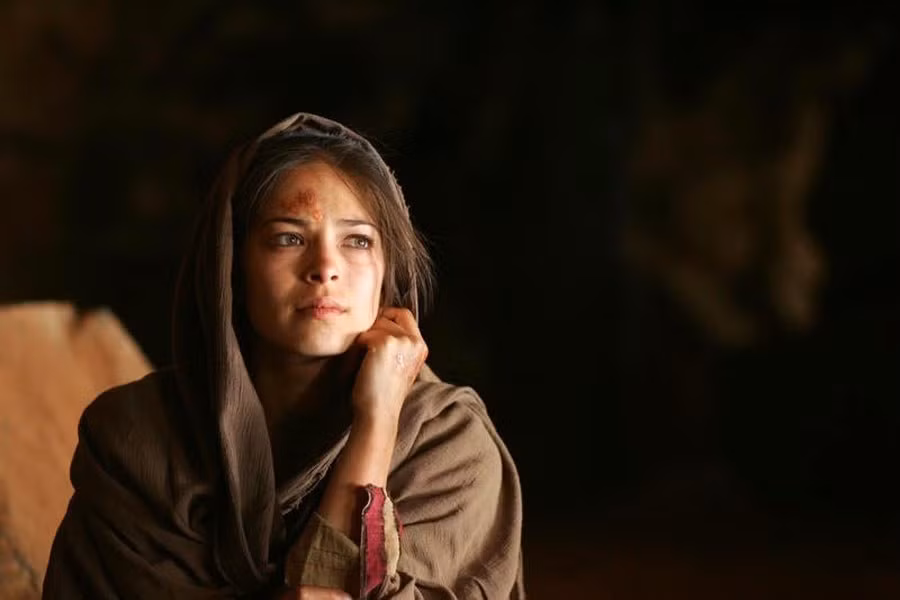 Có ngoại hình xinh đẹp, khả năng diễn xuất tốt, Kristin có khả năng biến hoá ở nhiều dạng vai khác nhau. Vai diễn của cô trong series truyền hình cổ trang nổi tiếng Ben Hur (2010) được đánh giá rất cao. Đây được xem là một trong những bước ngoặt trong sự nghiệp của cô đào lai này.