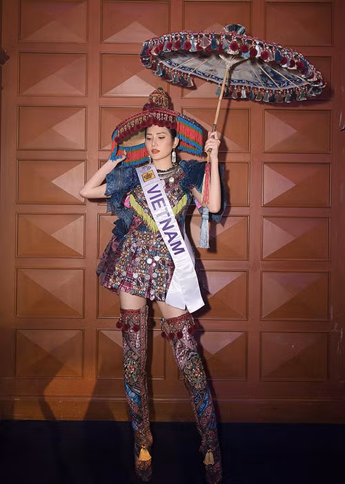 Diệu Linh trong đêm thi bán kết. Ảnh: Đại Dương