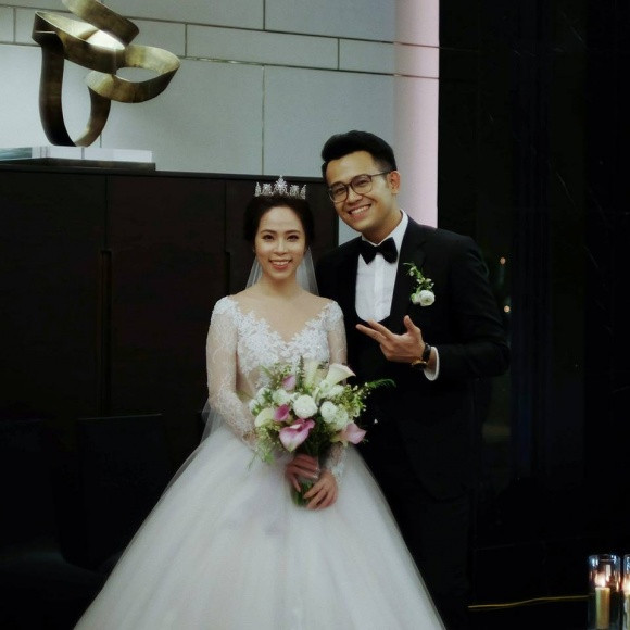 MC Bùi Đức Bảo sinh năm 1987, tốt nghiệp Đại học Bách Khoa - Hà Nội. Anh đã từng giành giải Én Vàng năm 2013 (Cuộc thi Người dẫn chương trình truyền hình). Hiện Đức Bảo đang là một MC khá quen thuộc khi đảm nhiệm nhiều chương trình truyền hình như “Chúng tôi là chiến sĩ”, “Cà phê sáng với VTV3”...