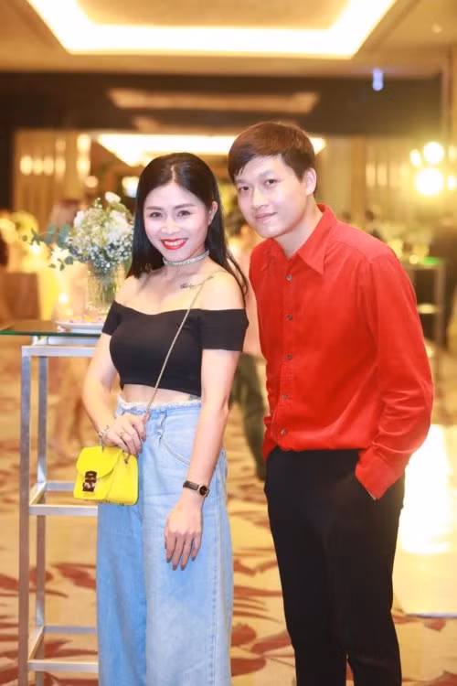 MC Nguyễn Hoàng Linh và Trần Ngọc.