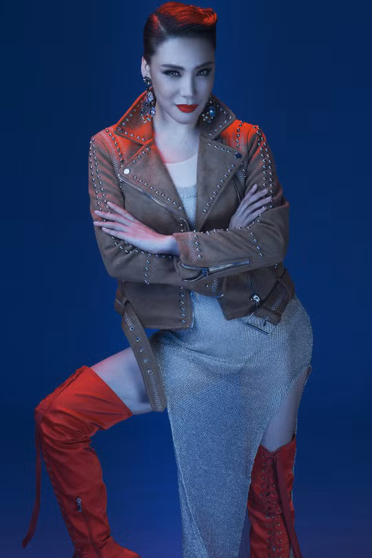 Cô bảo, nghệ sĩ nhạy cảm nên chuyện yêu đương lung tung cũng không có gì lạ.