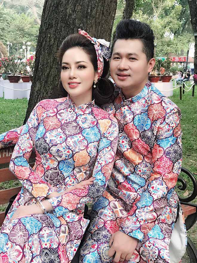 Trước đó, Huỳnh Tiên thường xuyên về nước để bên cạnh bạn trai. “Khi hôn lễ diễn ra tôi mới biết tin vợ có thai nên khá hạnh phúc. Chúng tôi đi bộ chứ không chạy. Đám cưới của cả hai đã lên kế hoạch và chuẩn bị từ trước”, Lâm Vũ nói.