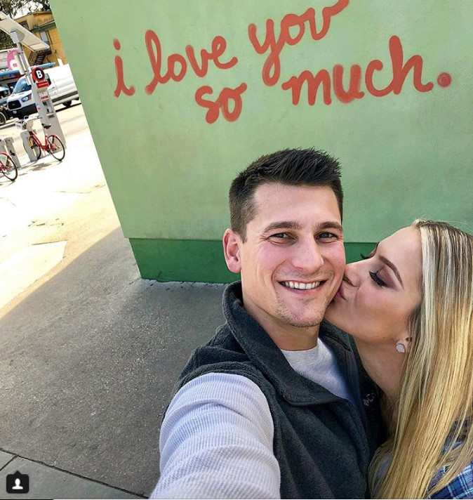 Thời gian tới, họ sẽ phải xa nhau lâu bởi Sarah sẽ di chuyển đến New York sống và làm việc cùng ban tổ chức Miss USA. Người đẹp cũng chuẩn bị tham gia Hoa hậu Hoàn vũ 2018 diễn ra vào cuối năm nay.