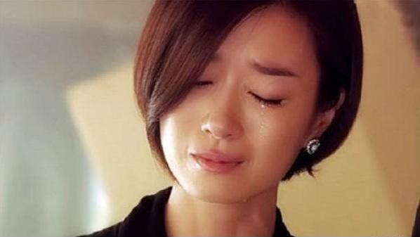 Tôi đắng cay khi biết chồng có thú vui "lái máy bay" trong khi tôi vẫn chiều anh hết mực (Ảnh minh họa)